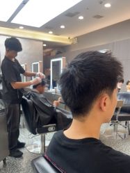 -川和潮人