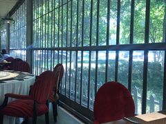 靠窗位-君来湖滨饭店·玫瑰园