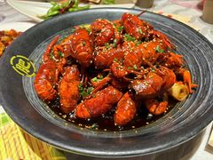 -肥肥虾庄·金牌油焖大虾(首义路店)