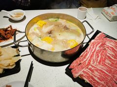 -肥仔文澳门猪骨煲(南京西路店)
