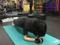 器械区-RoMan罗马健身工作室(莘庄店)