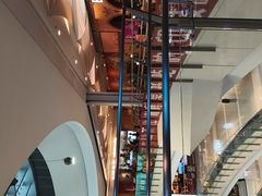 -上海来福士广场