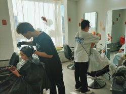 -LILI·HAIR SALON理理造型