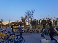 -东方体育中心(地铁站)