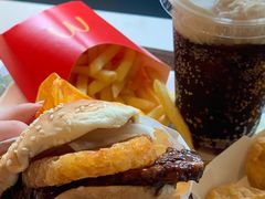 马来西亚脆薯黑椒鸡肉堡套餐-麦当劳(鼓楼店)