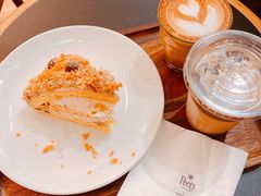 经典栗子蛋糕-Peet's Coffee皮爷咖啡(德基店)