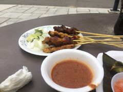 -东海岸人工湖美食村