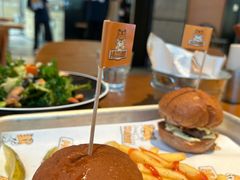 -HUZI虎滋精酿餐吧(京西大悦城店)