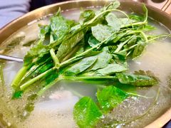 -小椒羊.羊肉粉 龙虾 羊肉串(新地旗舰店)