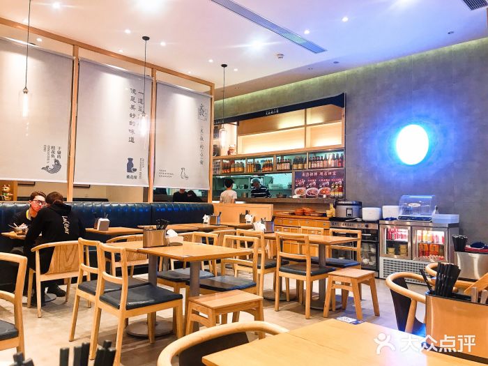文叔·湖北名小吃·小龙虾(华强北店)大堂图片