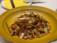 雪花猪肉炒云南酸腌菜-半山腰·云南菜(侨福芳草地店)