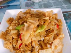 -天天向上素食餐厅(五台山店)