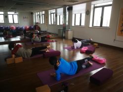 -爱尔乐美孕产瑜伽·普拉提