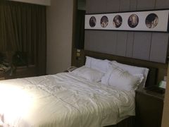-迎商酒店(深圳罗湖火车站向西村地铁站店)