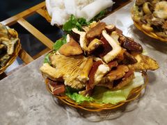 -易门野生菌府·菌海森林(月牙潭公园店)