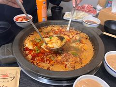 -灶知轩湘西石锅鱼(万佳广场店)