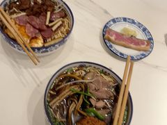 -镇南锅盖面馆(解放路店)