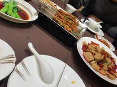 -湖北三五醇酒店·35年新楚菜
