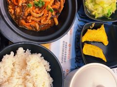 -老娘舅餐厅(黄龙体育中心店)