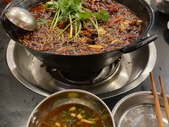 -鸿顺老铁锅美蛙鱼府(解放碑店)