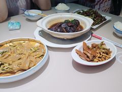 -老码头黑皮肘子锅包肉(赣水路店)