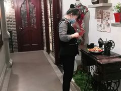 -东口码头·烧鸽子·鱼头泡饼·地方菜(金鹰悦城店)