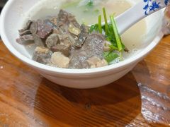 -老天桥酱肉烧饼夹肘子(天桥店)