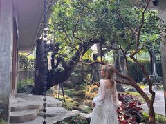 -Chom Cafe and Restaurant