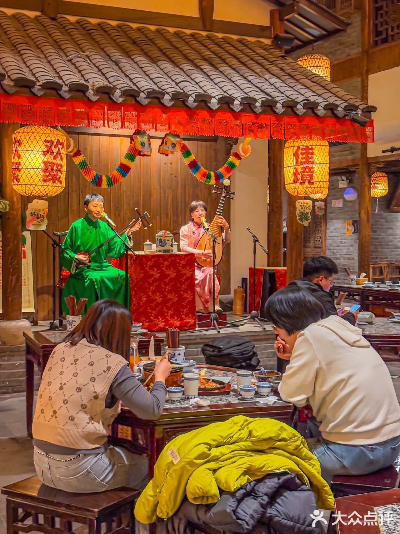 我宣布在南京大牌档，我直接一口吃到了春天！