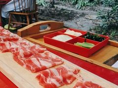 -二荆条·蜀鲜汇城市森林火锅