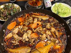 -鸿顺老铁锅美蛙鱼府(解放碑店)
