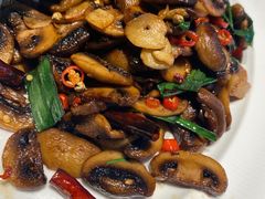 -铜锣湾·有麝自然香(渝北财富中心店)