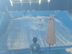 -汤山欢乐水世界