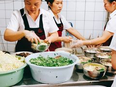 -花溪王记牛肉粉(四季花溪商场店)