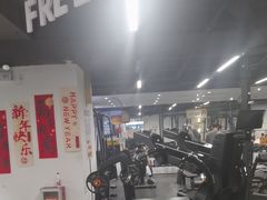 -超鹿运动(达信大厦店)