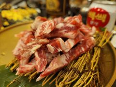 -臻牛烤肉
