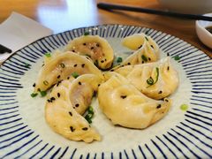 牛肉芝士锅贴-花悦豆香