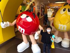 -m豆巧克力世界(上海世茂广场店)