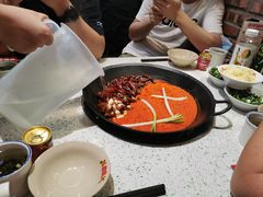 没兑水之前的锅底-龙厂长老火锅(抚琴店)