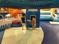 -多奇妙乐园·淘气堡·电玩·抓娃娃(海口吾悦店)