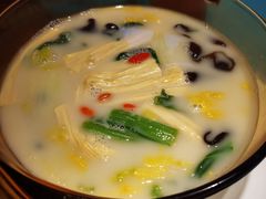 无油鱼汤腐竹煮时蔬-大树餐厅(益田假日店)