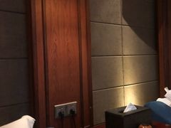 -洪迈足道(四公里店)