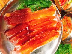 -青瓦炭韩潮烤肉(花园道店)