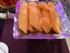 哈密瓜-天伦松鹤大饭店·欣妮咖啡