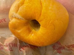 南瓜红豆软贝果-Tims天好咖啡·贝果(东方广场店)