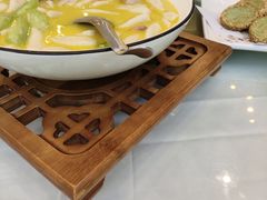 -天外天美食广场(哈尔滨路店)