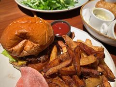 熟成牛肉汉堡-MAGPIE喜鹊派餐厅(华侨城店)