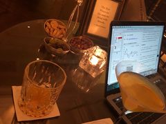 -LONG BAR 廊吧(外滩华尔道夫酒店)