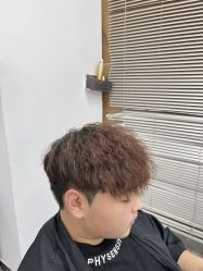 -藤野造型烫染·漂发
