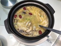 浓汤肚鸡煲-爱尚二娃小馆(大成名店)